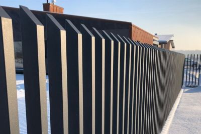 Staket av massiva stanger